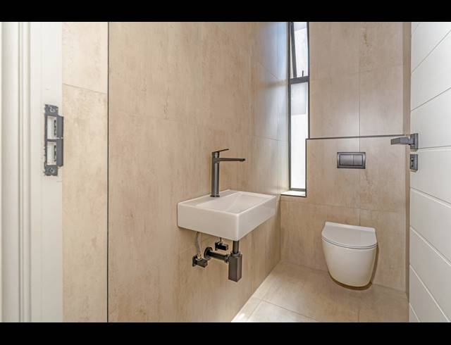 3 BEDROOM FREEHOLD FOR SALE IN OLIFANTSFONTEIN